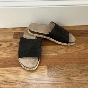 Black espadrille slides